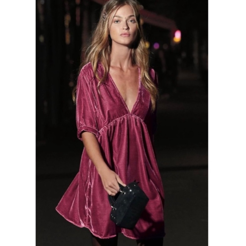 Free People Tie Back Plunge Neckline Ivy Velvet Babydoll Dress in Rose Smoke